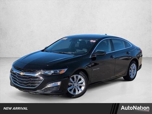 Used 2025 Chevrolet Malibu LT image 1