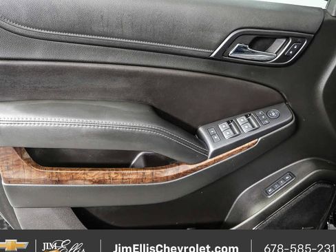 Used 2018 Chevrolet Suburban LT image 6