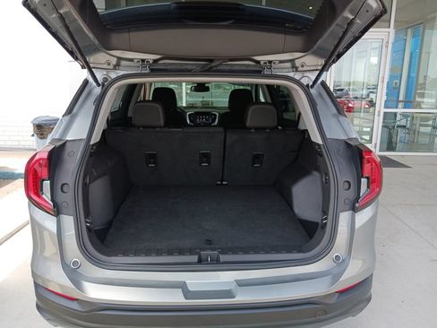 Used 2024 GMC Terrain SLE AWD/4WD image 28