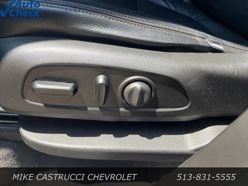 Used 2020 Chevrolet Traverse LT FWD image 9