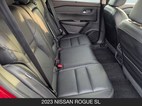Used 2023 Nissan Rogue SL w/ SL Premium Package image 16