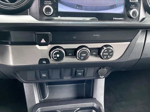 Used 2022 Toyota Tacoma SR RWD image 16