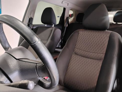 Used 2019 Nissan Rogue SV image 53