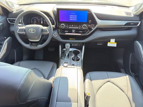 New 2026 Toyota Highlander Limited AWD/4WD image 28