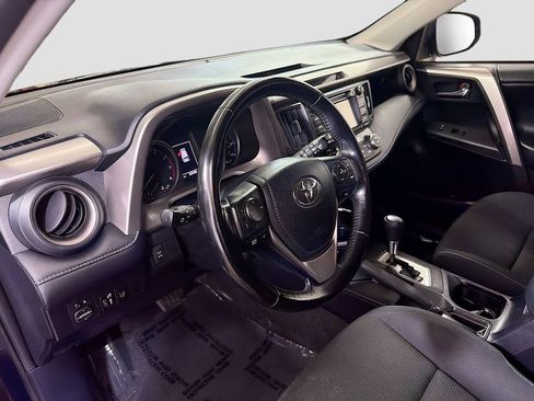 Used 2018 Toyota RAV4 XLE w/ Plus Extra Value Package AWD/4WD image 12