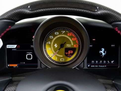 Used 2023 Ferrari F8 Spider image 35