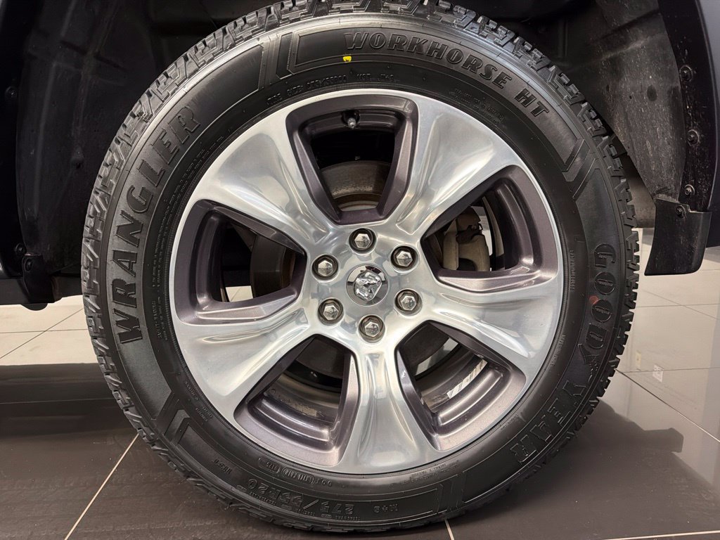 Used 2019 RAM 1500 Laramie w/ Sport Appearance Package AWD/4WD image 36
