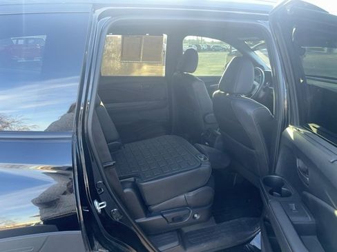 Used 2022 Honda Pilot TrailSport image 32