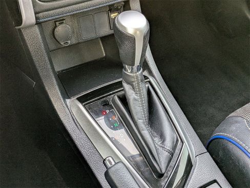 Used 2017 Toyota Corolla L image 15