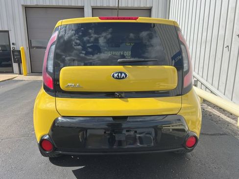 Used 2016 Kia Soul + image 7