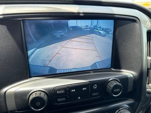 Used 2018 Chevrolet Silverado 1500 LT w/ Texas Edition AWD/4WD image 9