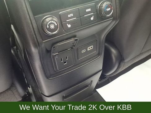 Used 2023 GMC Acadia Denali w/ Denali Ultimate Package AWD/4WD image 27