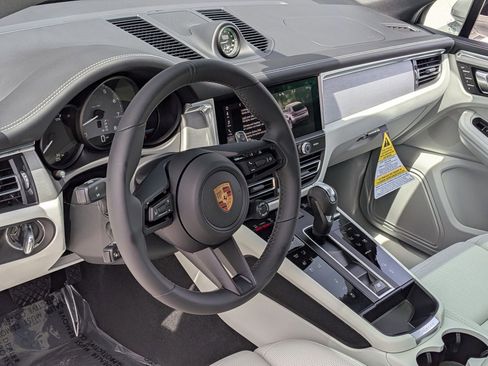 New 2026 Porsche Macan S AWD/4WD image 4