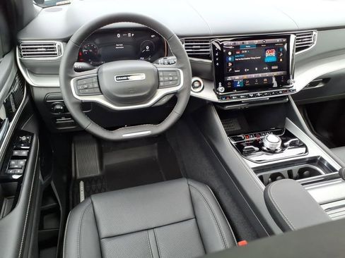 New 2026 Jeep Grand Wagoneer Limited AWD/4WD image 9