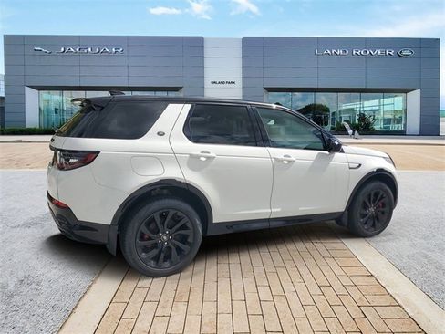 Certified 2025 Land Rover Discovery Sport Dynamic SE image 5