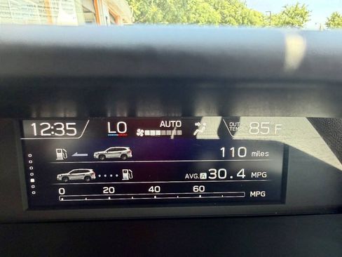 Used 2023 Subaru Forester Premium AWD/4WD image 40