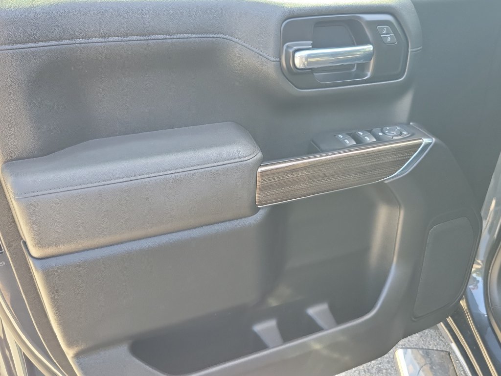 Used 2022 Chevrolet Silverado 1500 LT AWD/4WD image 22