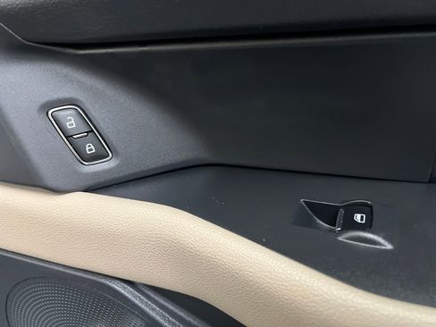 Used 2024 Ford Expedition Max XLT image 28