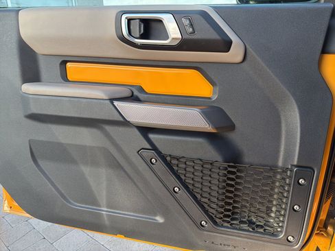 Used 2021 Ford Bronco Wildtrak image 40