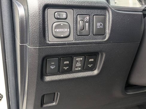 Used 2020 Toyota 4Runner Venture w/ Moonroof Package AWD/4WD image 19