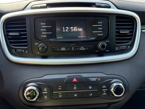Used 2016 Kia Sorento AWD image 22