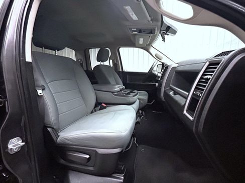 Used 2019 RAM 1500 Express w/ Express Value Package AWD/4WD image 15
