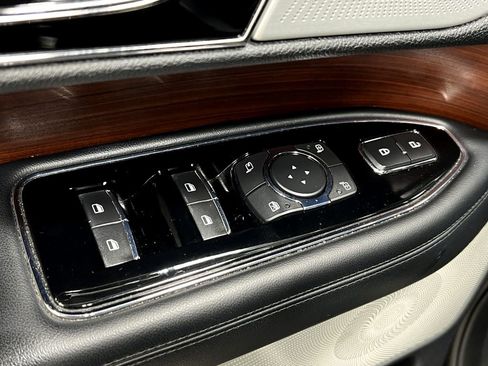 Used 2020 Lincoln Navigator Reserve w/ Luxury Package image 17