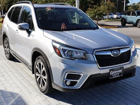 Used 2020 Subaru Forester Limited image 7
