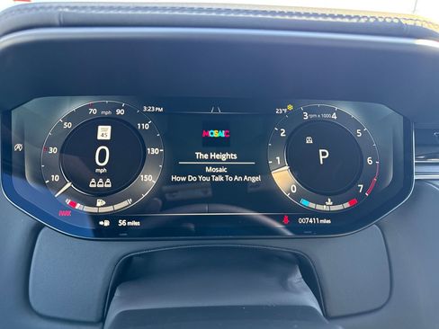 Used 2025 Land Rover Range Rover Sport SE image 18