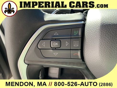 New 2025 Jeep Grand Cherokee Altitude image 21