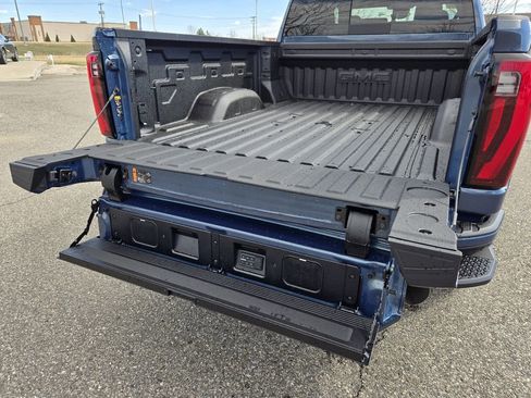 New 2026 GMC Sierra 2500 Denali Ultimate AWD/4WD image 8