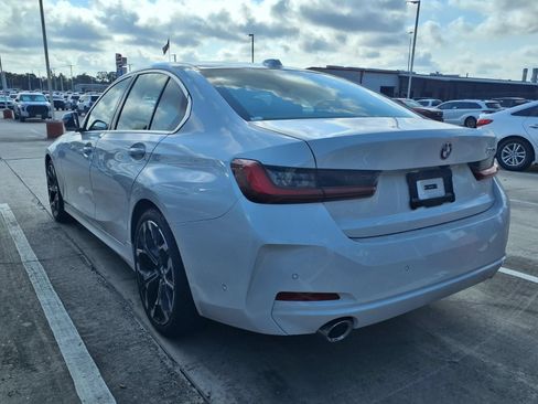 Used 2026 BMW 330i Sedan w/ Premium Package RWD image 2