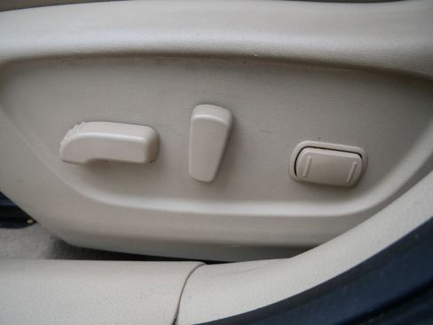 Used 2015 Nissan Rogue SL w/ SL Premium Package image 12