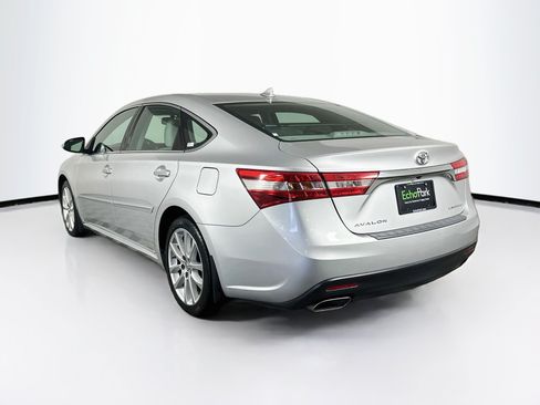 Used 2013 Toyota Avalon Limited w/ Technology Pkg FWD image 5