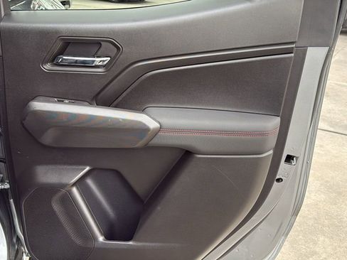 Used 2023 Chevrolet Colorado Z71 w/ Z71 Convenience Package 2 image 30