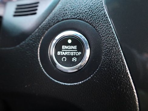 Used 2017 Ford Explorer XLT w/ Equipment Group 202A image 33