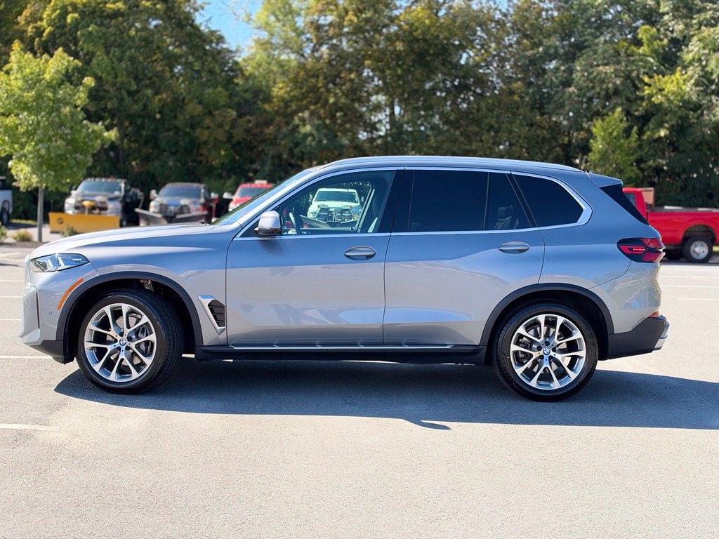 Certified 2026 BMW X5 xDrive40i AWD/4WD image 3