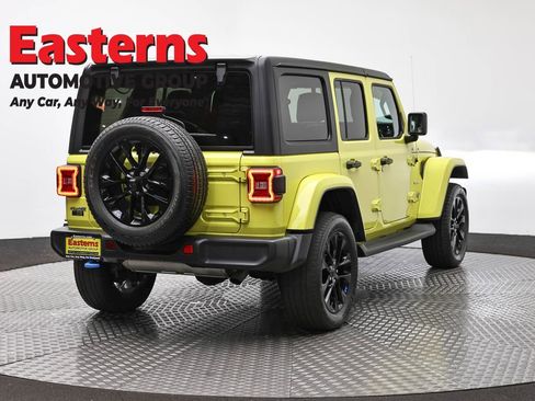 Used 2023 Jeep Wrangler Unlimited Sahara w/ Cold Weather Group image 5