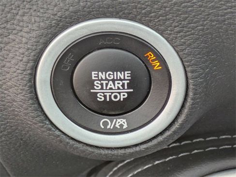 Used 2022 Dodge Challenger GT image 29