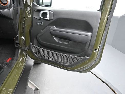 Used 2022 Jeep Gladiator Mojave w/ Dual Top Group AWD/4WD image 20
