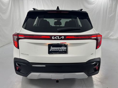New 2026 Kia Seltos S image 4