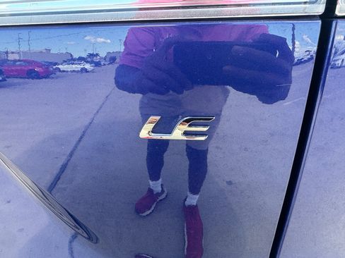 Used 2025 Toyota Corolla Cross LE w/ Moonroof Package image 25