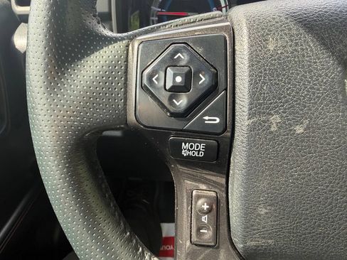 Used 2019 Toyota 4Runner TRD Off-Road Premium AWD/4WD image 21