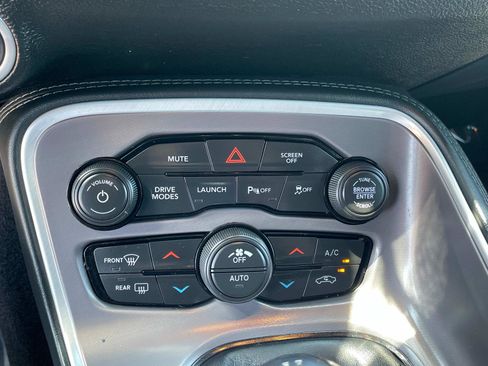 Used 2022 Dodge Challenger R/T Scat Pack w/ Dynamics Package image 15