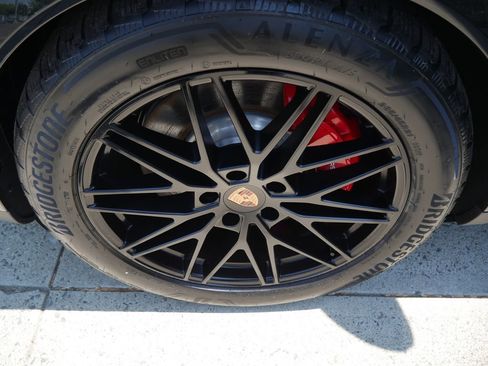 New 2026 Porsche Cayenne S AWD/4WD image 13