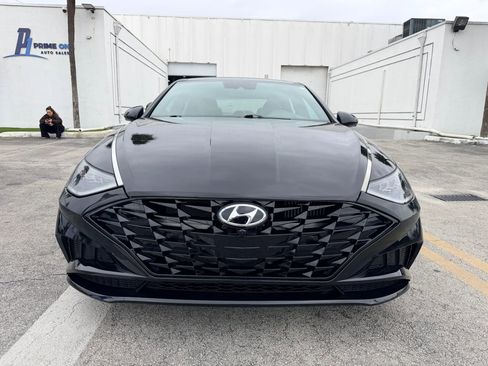 Used 2021 Hyundai Sonata Limited w/ Cargo Package FWD image 2