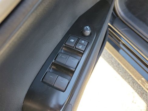 Used 2025 Toyota Camry LE image 14