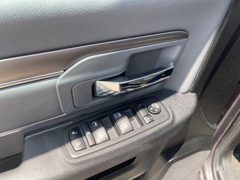 Used 2023 RAM 1500 Classic SLT AWD/4WD image 13