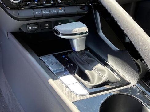 New 2026 Hyundai Elantra Hybrid FWD image 9