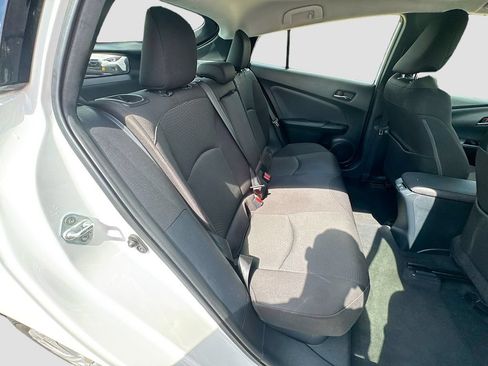 Used 2022 Toyota Prius LE FWD image 31